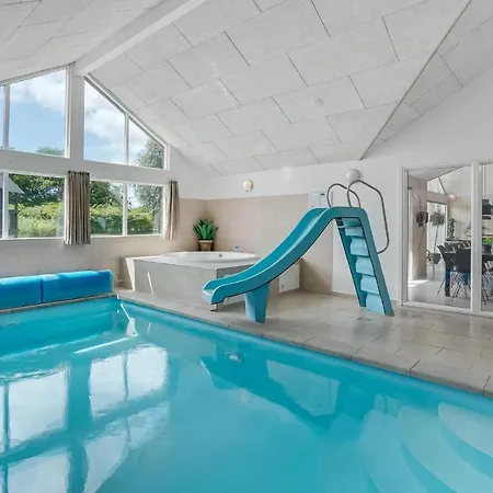 7 Bedroom Cozy In Sydals * Horuphav