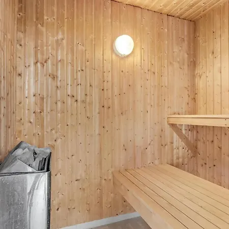 7 Bedroom Cozy In Sydals Ferienhaus *