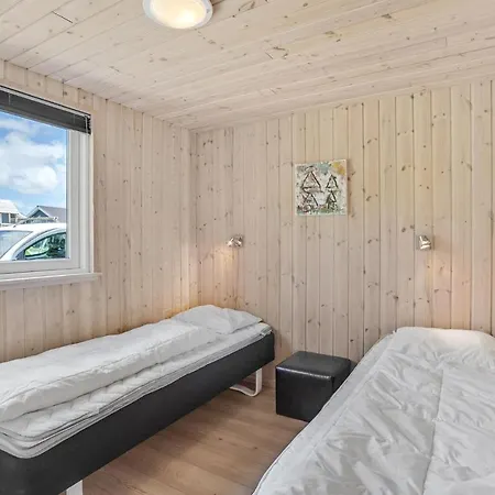 7 Bedroom Cozy In Sydals Ferienhaus