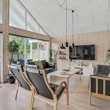 7 Bedroom Cozy In Sydals Sonderby (Sonderjylland)