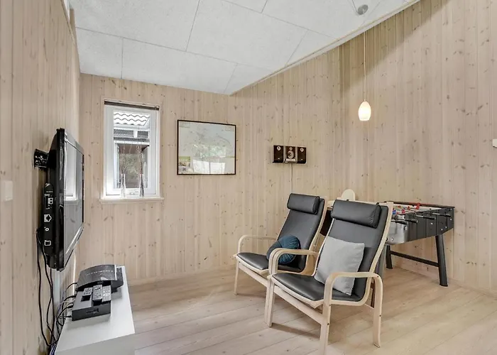 7 Bedroom Cozy In Sydals بيت للعطل Høruphav