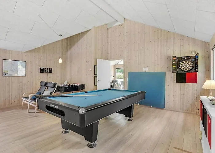 7 Bedroom Cozy In Sydals * Sonderby (Sonderjylland)