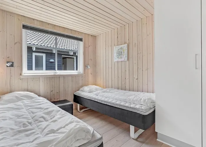 7 Bedroom Cozy In Sydals Høruphav